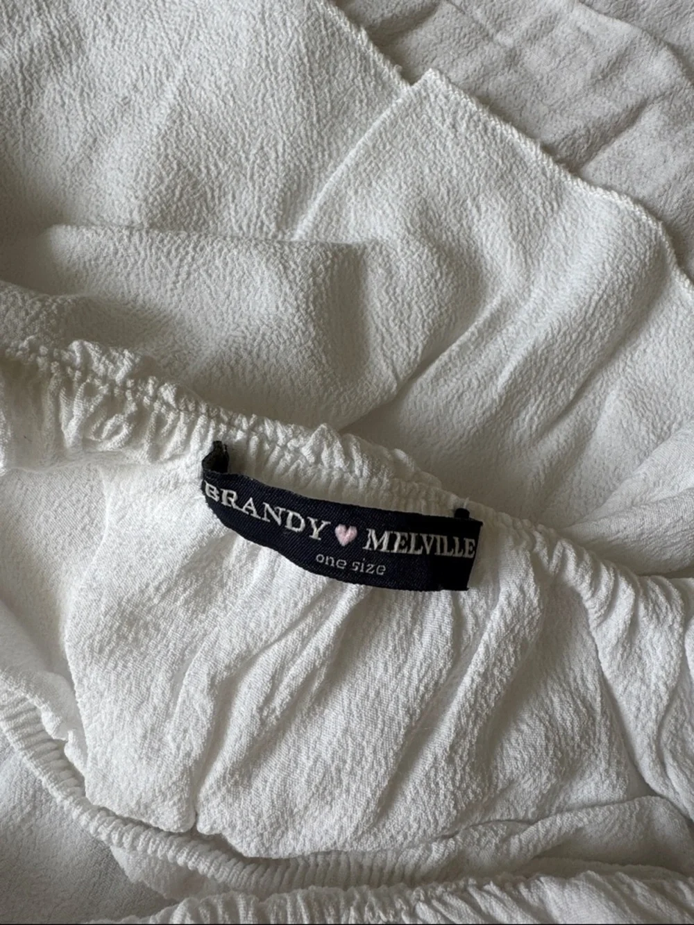 Brandy Melville White Off-Shoulder Crop Top - Picture 3 of 3